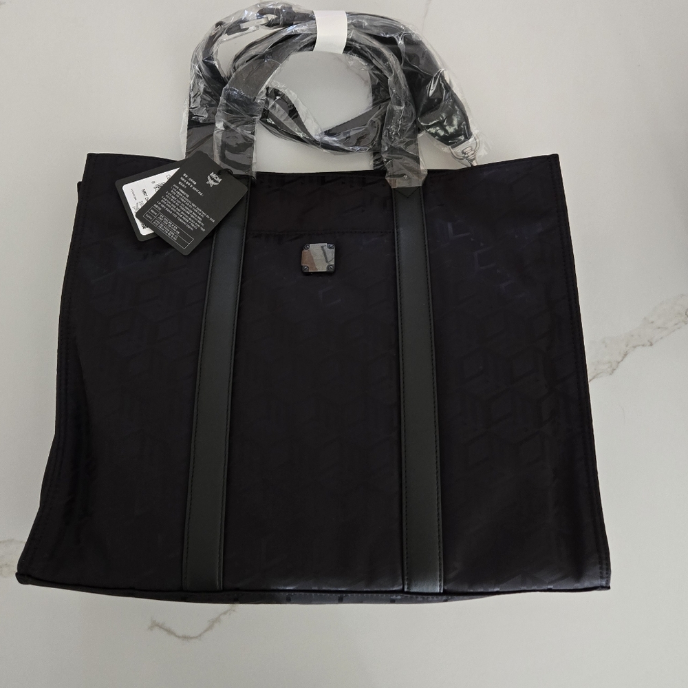 NWT MCM Klassik Tote in Cubic Jacquard Nylon - Picture 6 of 10